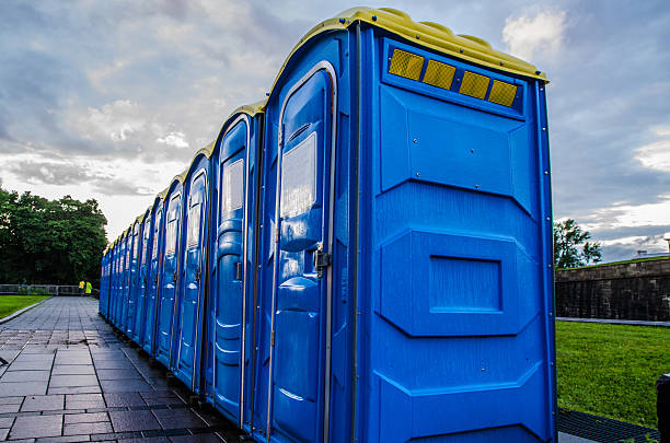 Portable Toilet Options We Offer in Golden Hills, CA